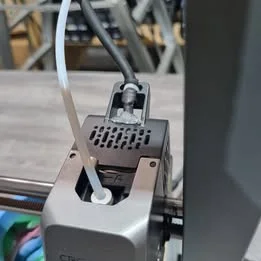 Ender 3 V3 - CON NOZZLE 0.6mm - USADA EN MUY BUEN ESTADO 220X220X250 Impresora 3D FDM Creality 30 dias de garantia