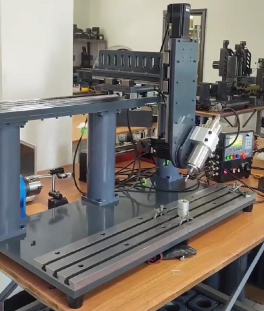 CNC 4 EJES 850 x 200 x 200mm SIMULTÁNEOS BALANCEO SERIE  FRESADO Y GRABADO - MODELO GDZ01-8520-4