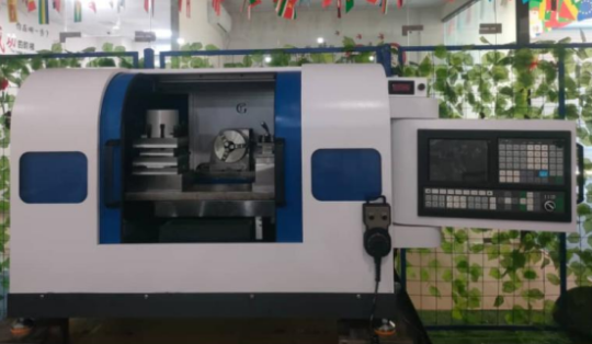 CNC TORNO 270mm x 270mm SERIE FRESADO Y GRABADO CON EJE ROTATIVO - MODELO GDZ03-2727Q