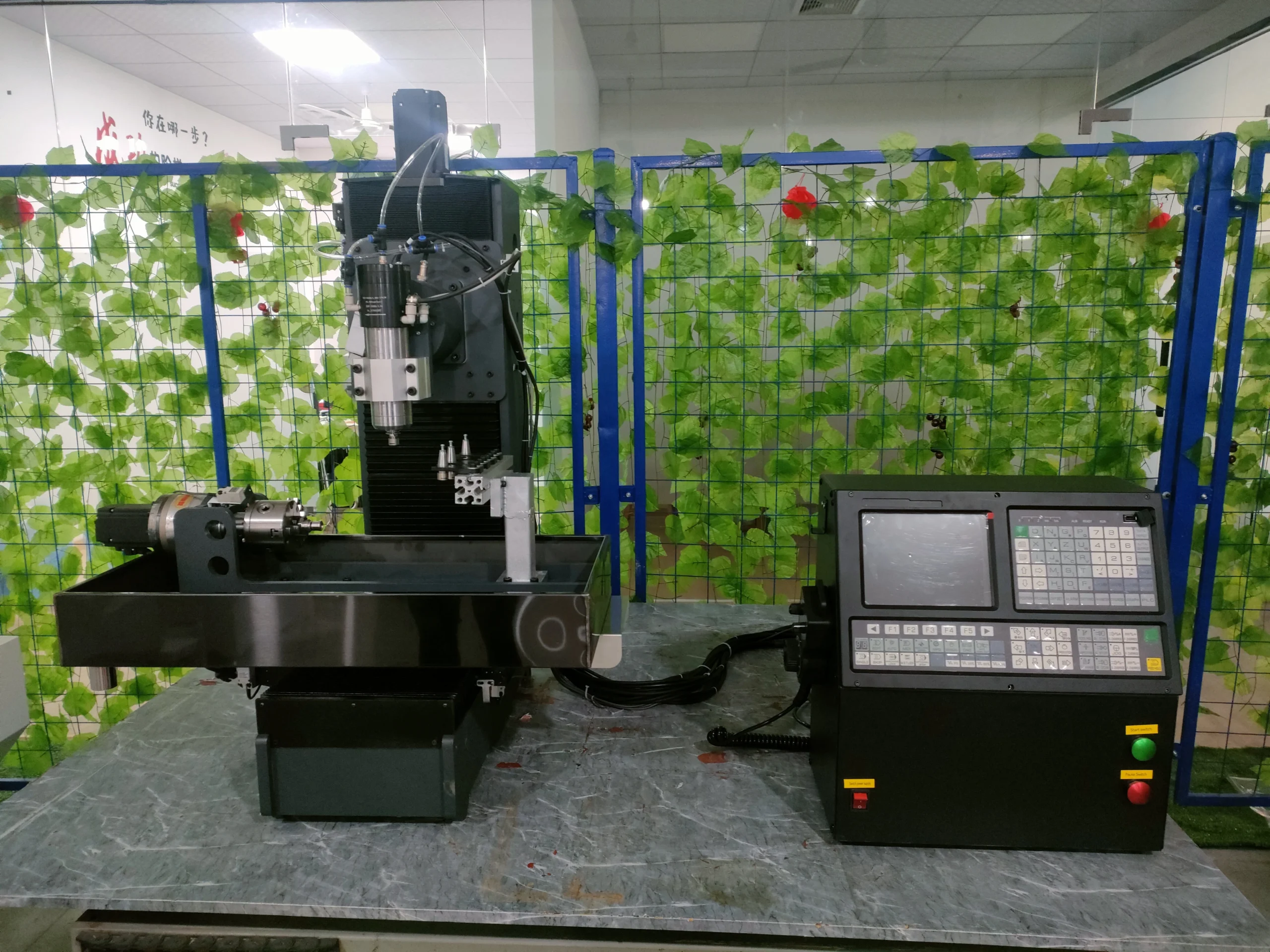 FRESA CNC 5 EJES 250 X 200 X 270  GZ01-2727-5 ATC