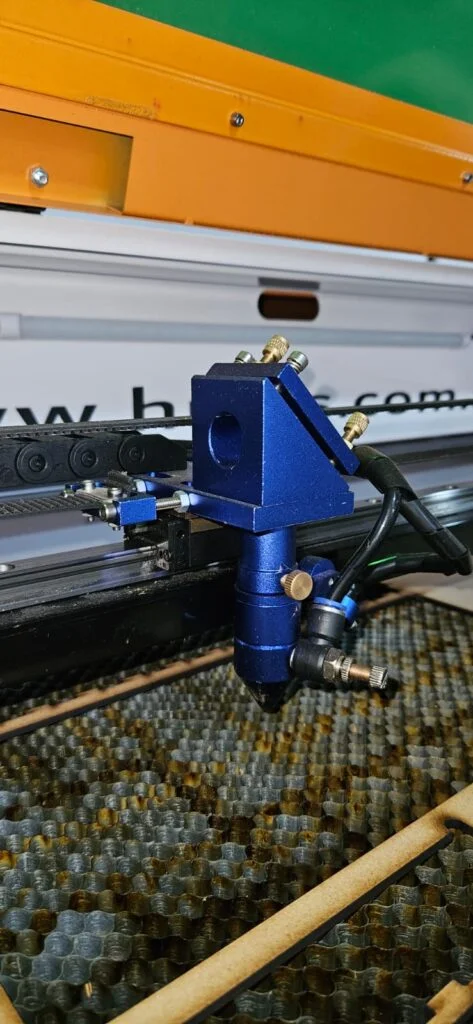 LASER 100W Co2 600X900 6090 Cortadora Grabadora Láser Pantógrafo