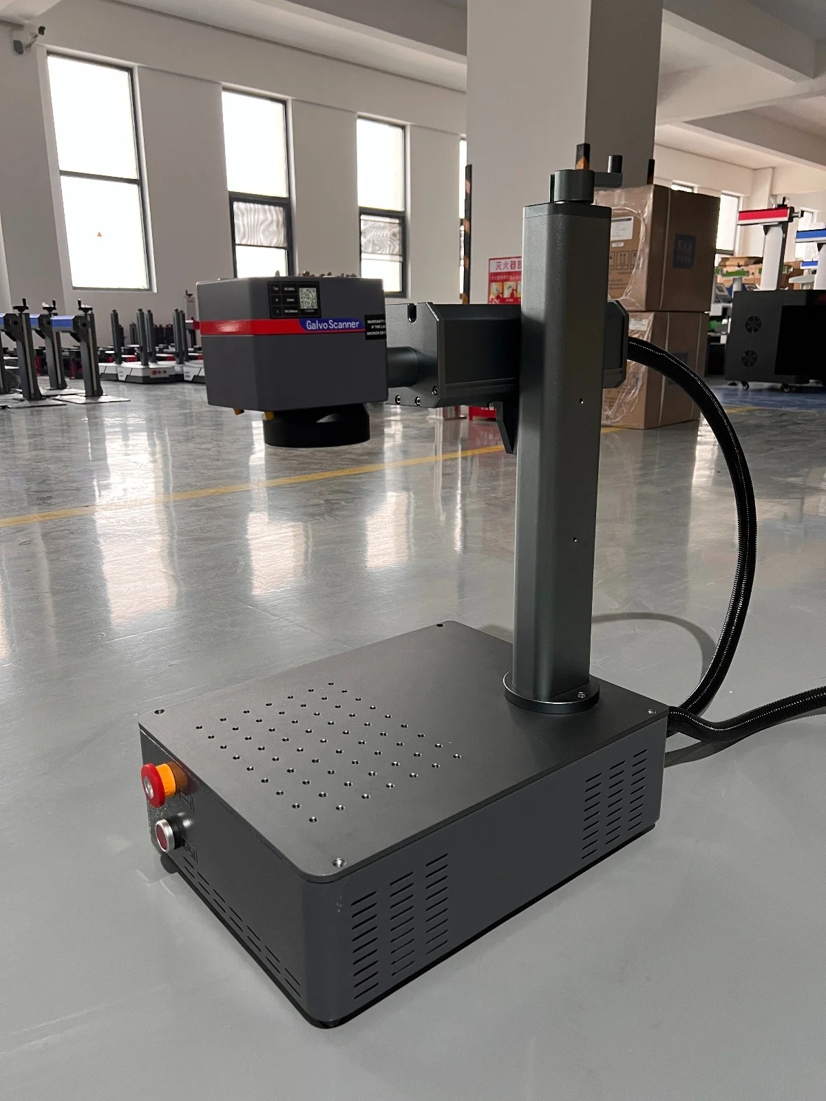 Laser Fibra 30W 11 x 11cm  MARCADORA y grabadora GX